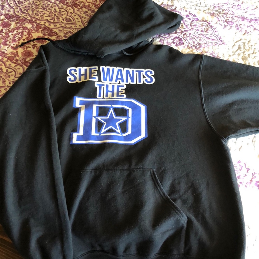 Dallas Cowboys hooded sweatshirt
